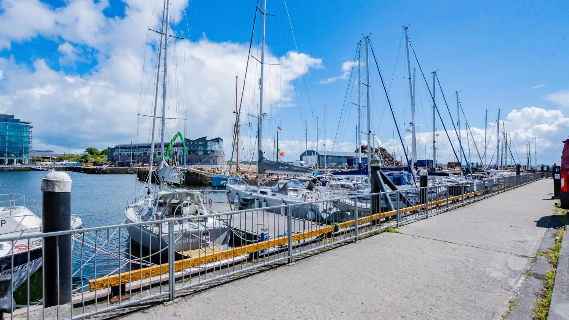 Holiday home City Townhouse With Parking Galway
