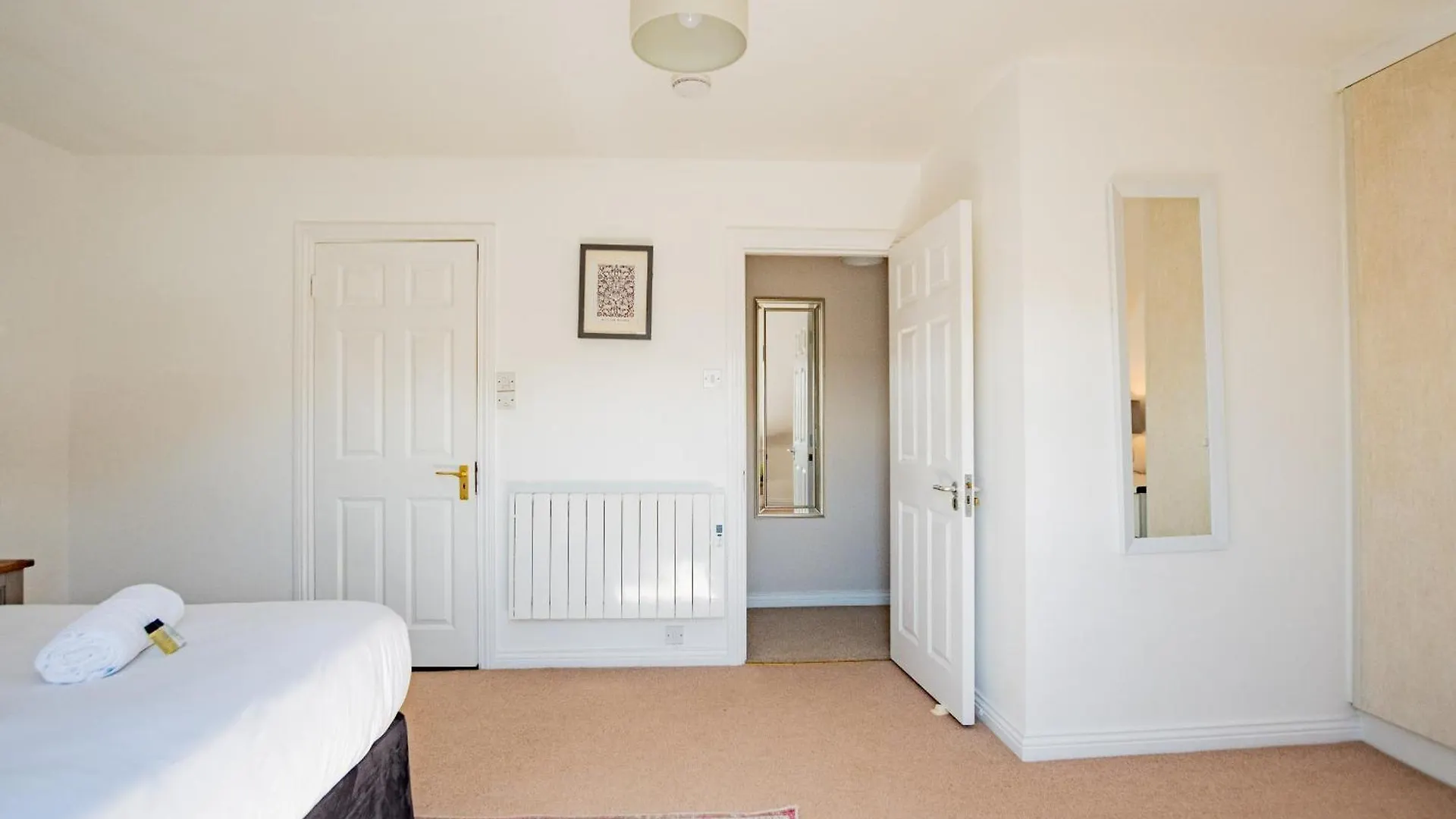 City Townhouse With Parking Galway