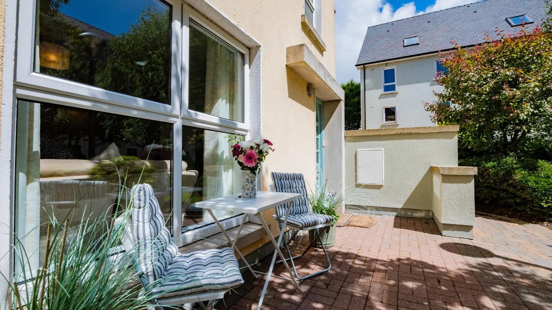 City Townhouse With Parking Galway