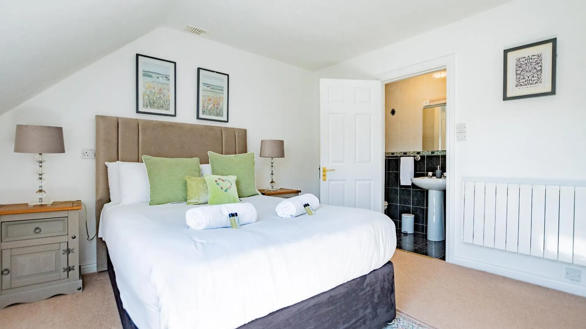 City Townhouse With Parking Galway Ireland