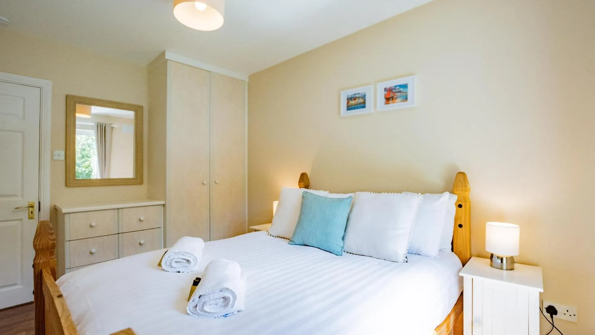 City Townhouse With Parking Galway