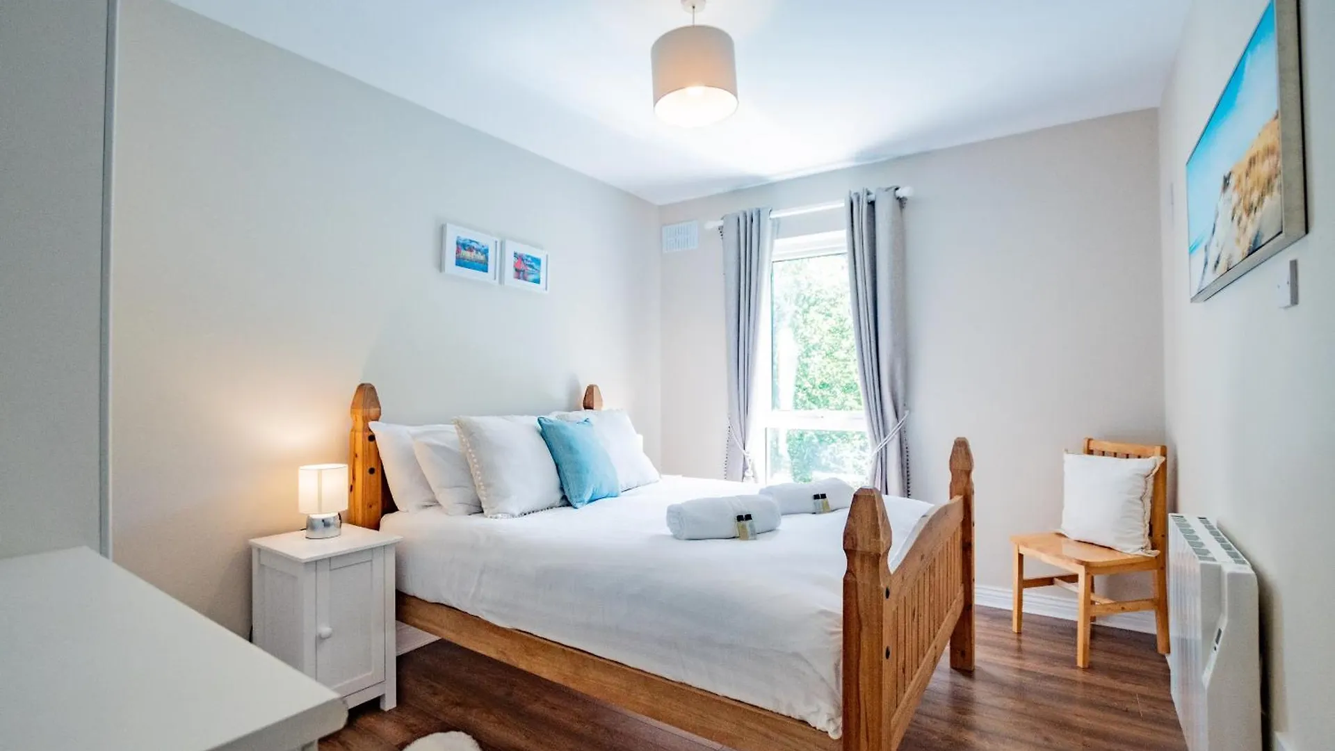 City Townhouse With Parking Galway Holiday home