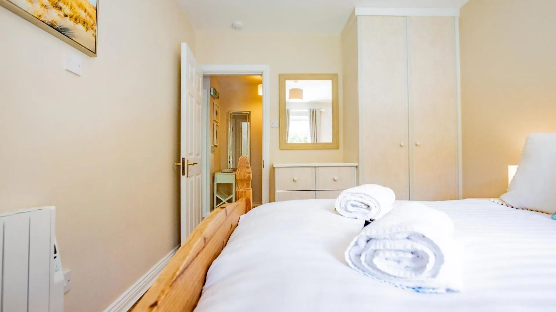 City Townhouse With Parking Galway 0*,