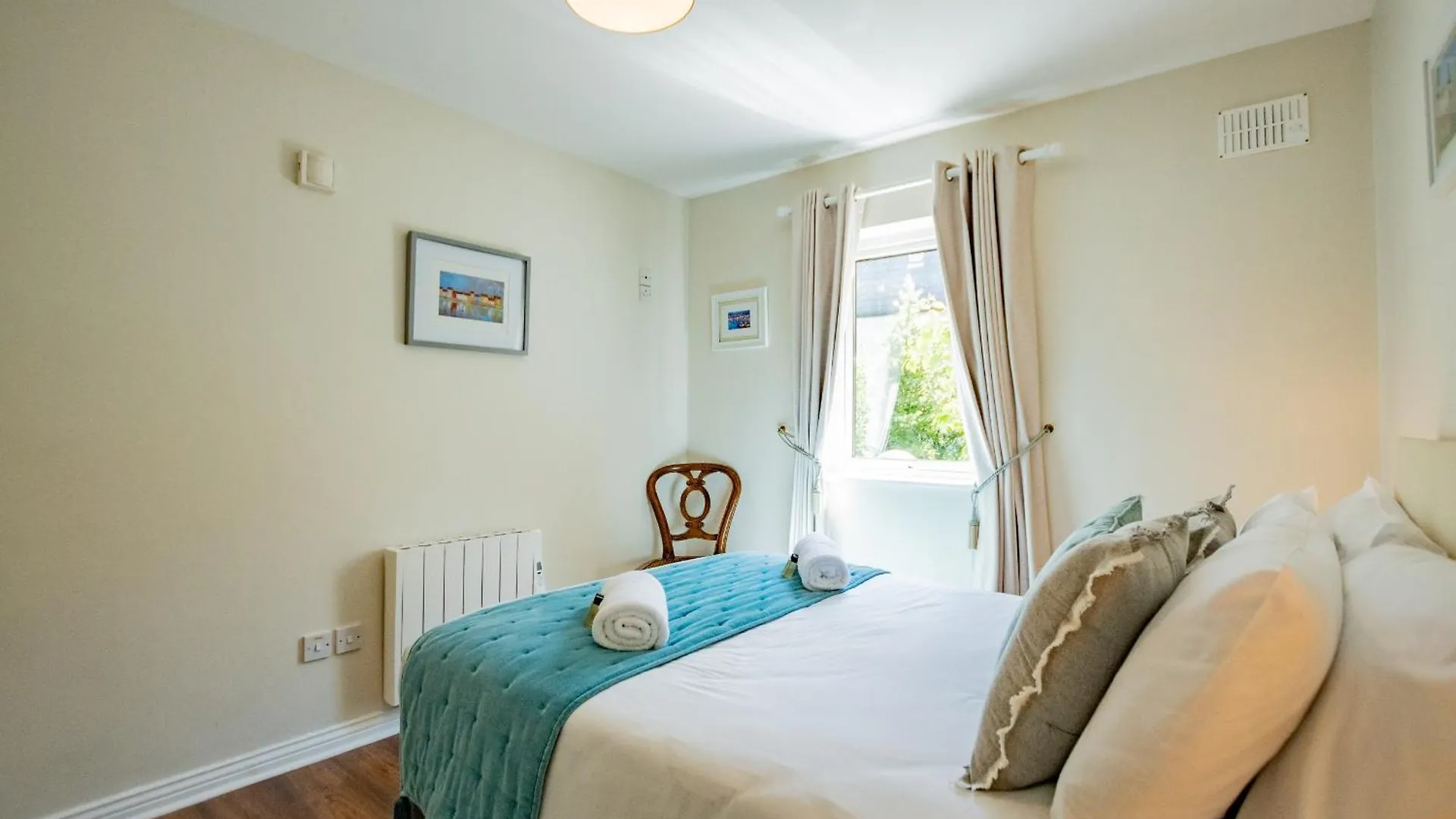 City Townhouse With Parking Galway