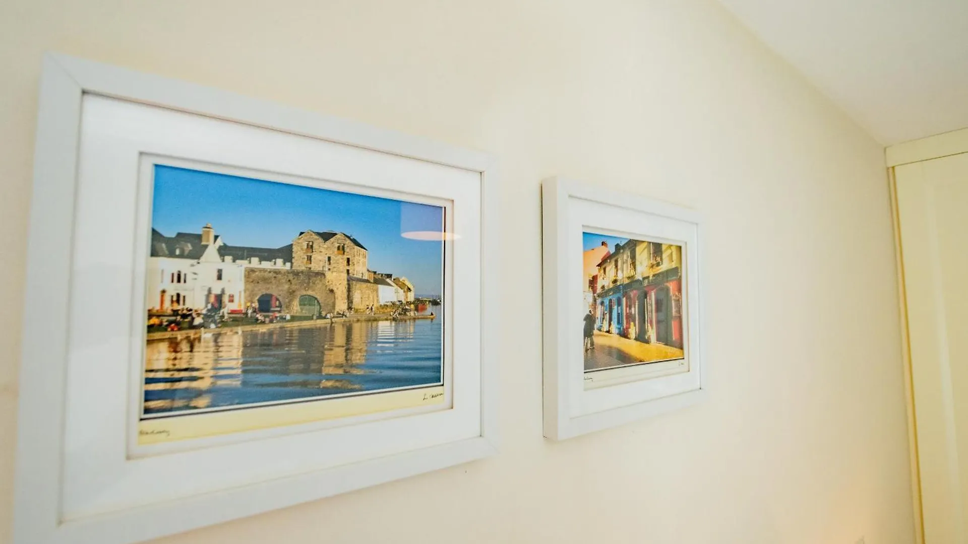 City Townhouse With Parking Galway Irlanda